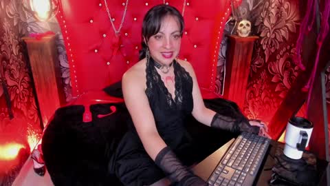 Yunna online show from 01.08.25