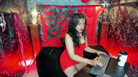 Yunna online show from 02.26.25