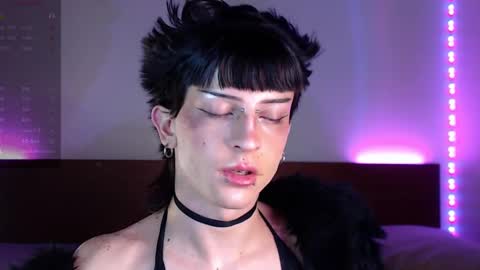 Snapshot of succubot chatting on 09.25.25 Angel online show from 09.25.25