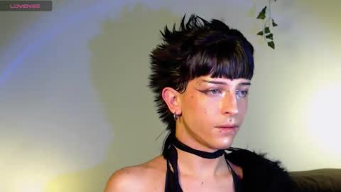 Snapshot of succubot chatting on 10.28.25 Angel online show from 10.28.25