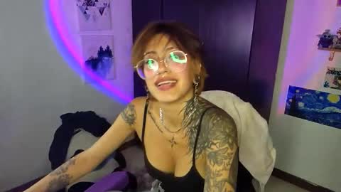 Snapshot of succubus_girl_ chatting on 05.26.26 Alexy online show from 05.26.26