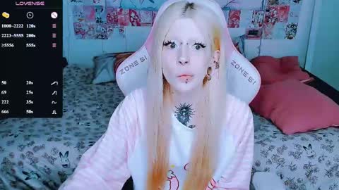 Snapshot of succubus_leslie chatting on 06.09.26 succubus_leslie online show from 06.09.26
