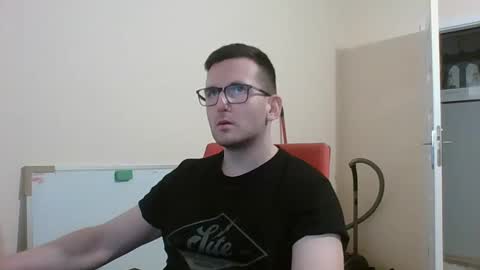 suckmycl00ck online show from 01.04.25
