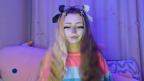 Snapshot of suemeow chatting on 10.13.25 Sue online show from 10.13.25