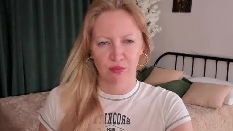 sugamomy online show from 10.06.25