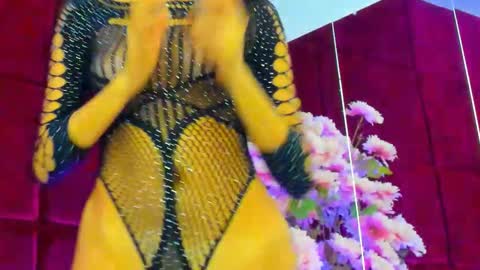 Snapshot of sugar_maple chatting on 10.22.25 Sugar online show from 10.22.25