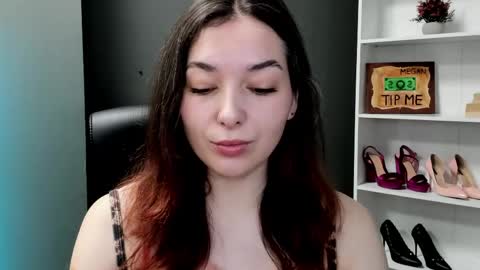 Snapshot of sugar_xmegan chatting on 05.21.26 Megan online show from 05.21.26