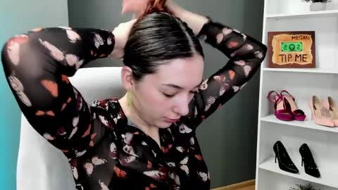 Snapshot of sugar_xmegan chatting on 05.25.26 Megan online show from 05.25.26