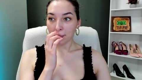 Snapshot of sugar_xmegan chatting on 05.27.26 Megan online show from 05.27.26