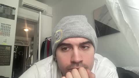 Snapshot of sugargay222 chatting on 03.04.25 Sugar online show from 03.04.25