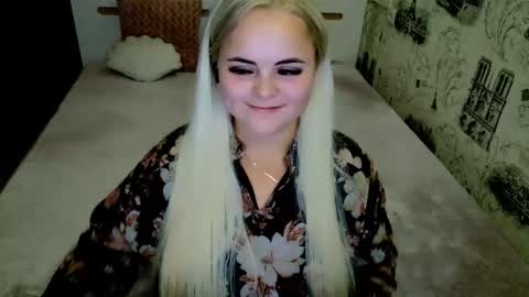 Snapshot of sugarkissx chatting on 10.10.25 sugarkissx online show from 10.10.25