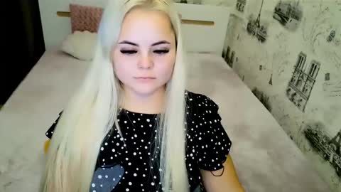 Snapshot of sugarkissx chatting on 10.20.25 sugarkissx online show from 10.20.25