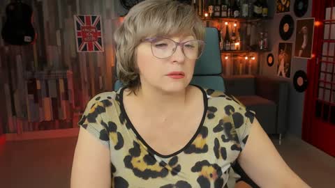 Snapshot of sugarvi chatting on 01.26.25 Vivien online show from 01.26.25