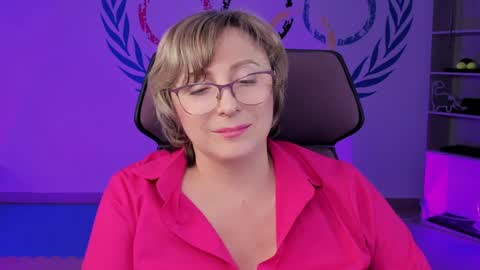 Snapshot of sugarvi chatting on 02.08.25 Vivien online show from 02.08.25