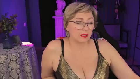 Snapshot of sugarvi chatting on 02.14.25 Vivien online show from 02.14.25