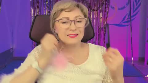 Snapshot of sugarvi chatting on 02.19.25 Vivien online show from 02.19.25