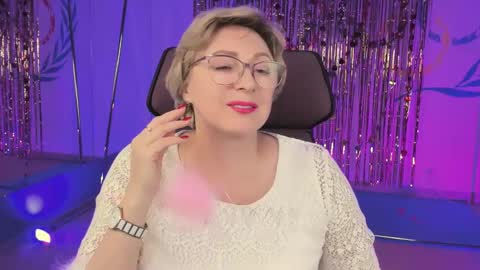 Snapshot of sugarvi chatting on 02.19.25 Vivien online show from 02.19.25