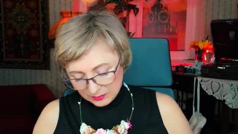 Snapshot of sugarvi chatting on 03.05.25 Vivien online show from 03.05.25