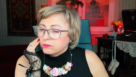 Snapshot of sugarvi chatting on 03.05.25 Vivien online show from 03.05.25