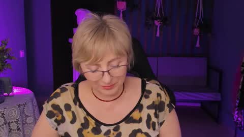 Snapshot of sugarvi chatting on 03.12.25 Vivien online show from 03.12.25