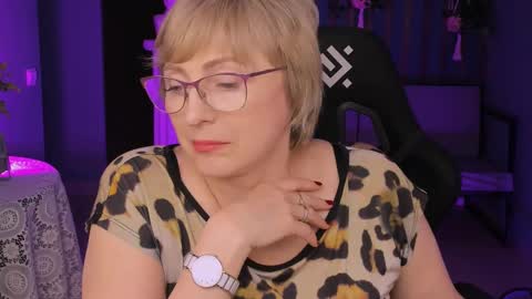 Snapshot of sugarvi chatting on 03.12.25 Vivien online show from 03.12.25