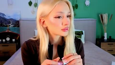 Snapshot of sugarwhisper chatting on 03.04.26 sugarwhisper online show from 03.04.26