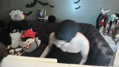 Sugary online show from 11.30.25