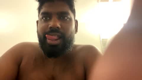 Snapshot of suggnight chatting on 11.21.25 Let me be your knight that saves you online show from 11.21.25