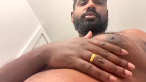 Snapshot of suggnight chatting on 11.24.25 Let me be your knight that saves you online show from 11.24.25