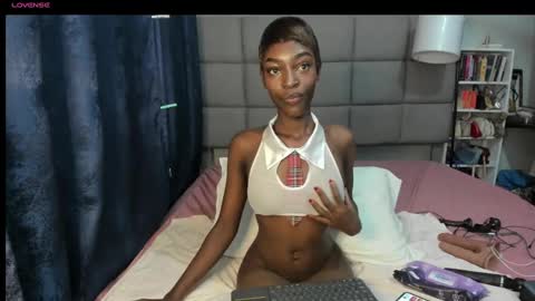 Snapshot of suhaila_suu chatting on 02.28.25 suhaila_suu online show from 02.28.25