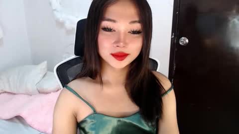 Snapshot of sultry_cyramore chatting on 10.18.25 sultry cyramore online show from 10.18.25