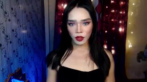 Snapshot of sultry_sirenxx chatting on 12.27.24 sultry_sirenxx online show from 12.27.24