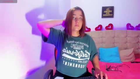 summer_girls01 online show from 11.25.25