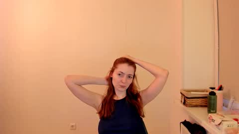 Summer Preston online show from 12.16.25