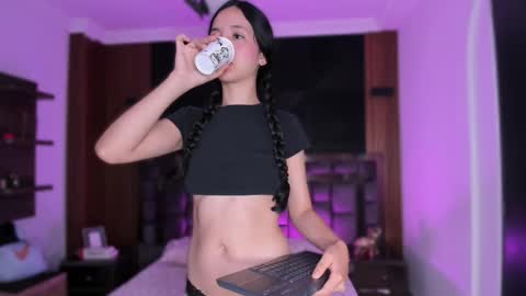 Summer Rouge online show from 11.04.25