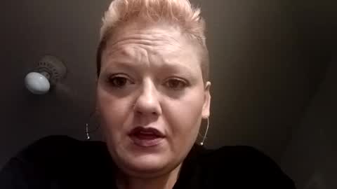 Snapshot of summerdivine69 chatting on 01.27.25 Summer Divine online show from 01.27.25