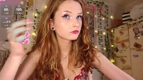 Snapshot of summerhazee chatting on 11.07.25 summerhazee online show from 11.07.25