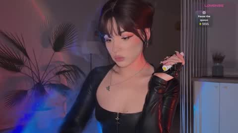 Miss Nelly online show from 10.11.25