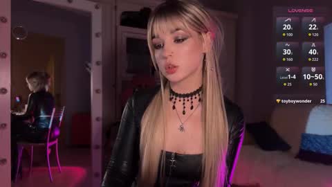 Miss Nelly online show from 12.19.25