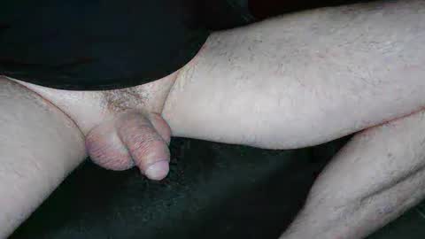 Snapshot of sundicksun chatting on 10.26.25 s online show from 10.26.25