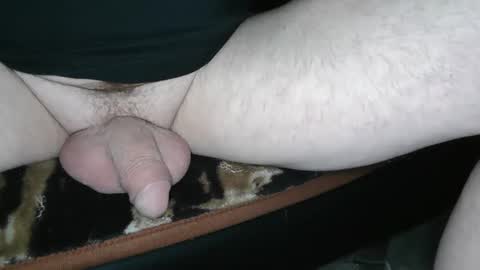 Snapshot of sundicksun chatting on 11.05.25 s online show from 11.05.25