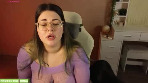 Tina. Im topless model  online show from 01.19.26