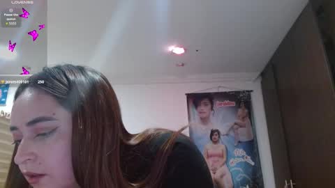 Jeraldine online show from 11.21.25