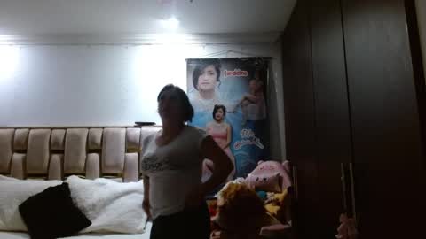 Snapshot of sunflower_dance chatting on 05.26.26 Jeraldine online show from 05.26.26