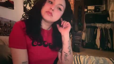 Snapshot of sunflowerxo chatting on 02.17.25 Sofie online show from 02.17.25