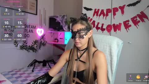 Sofia online show from 10.31.25