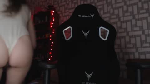 Mistress Eve online show from 10.23.25