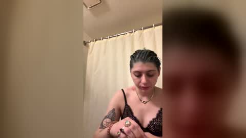 Snapshot of sunni_daes_xo chatting on 01.06.26 Sunni Daes online show from 01.06.26