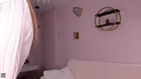 Lily online show from 09.15.25