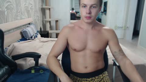 Snapshot of sunny1girl chatting on 12.29.24 Alice and Sergey online show from 12.29.24